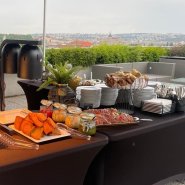 ...Nabíkda cateringu